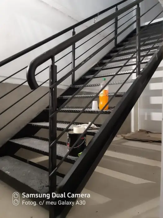 atolye metal merdiveni ozel olcu