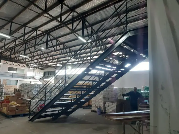 atolye ve uretim alani merdiven