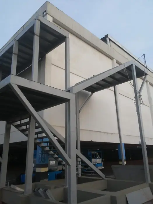 z tipi yangin merdiveni