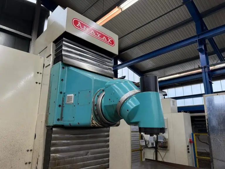 2. El Makineler CNC Üniversal Freze Tezgâhı